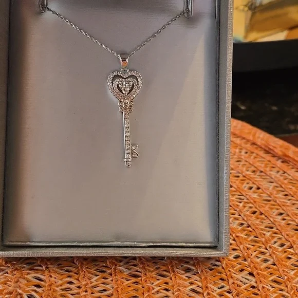 Zales 925 - Picture 1 of 4